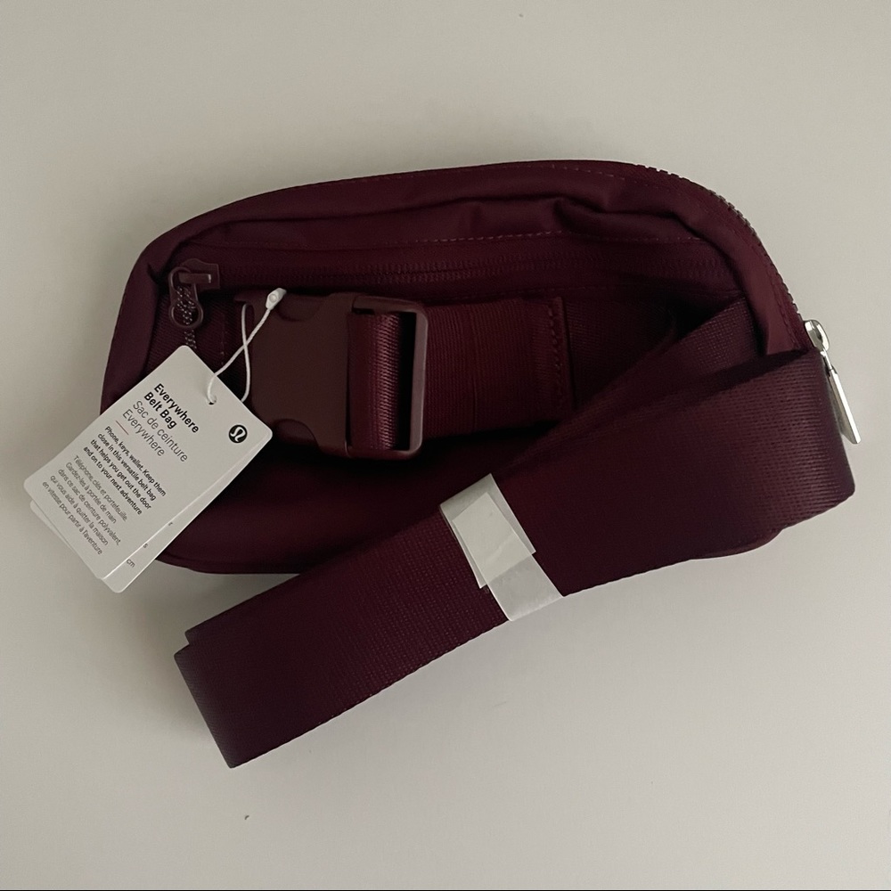 NWT Lululemon Everywhere Belt Bag Red Merlot - Picture 6 of 8